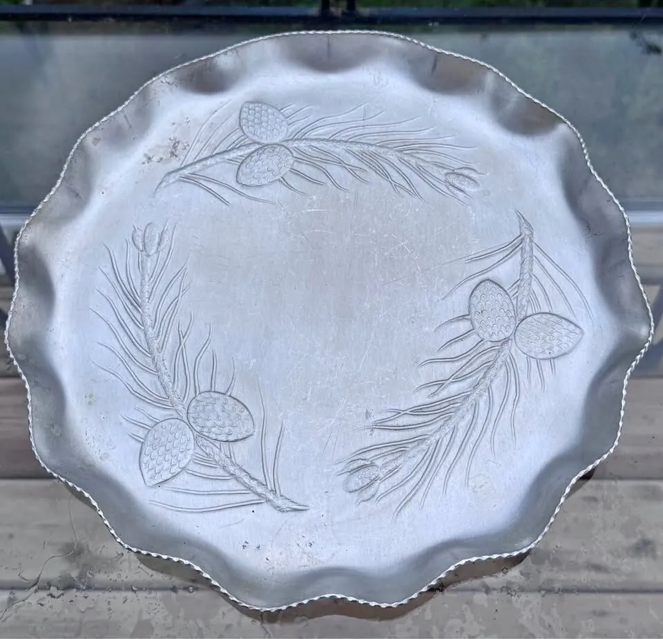 Vintage 1950s Hammercraft Canada Hammered Aluminum Serving Tray Pinecone Motif - photo 1