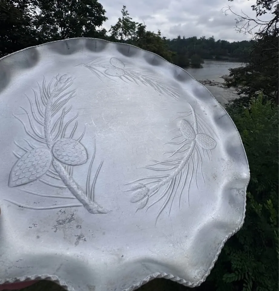 Vintage 1950s Hammercraft Canada Hammered Aluminum Serving Tray Pinecone Motif - photo 4
