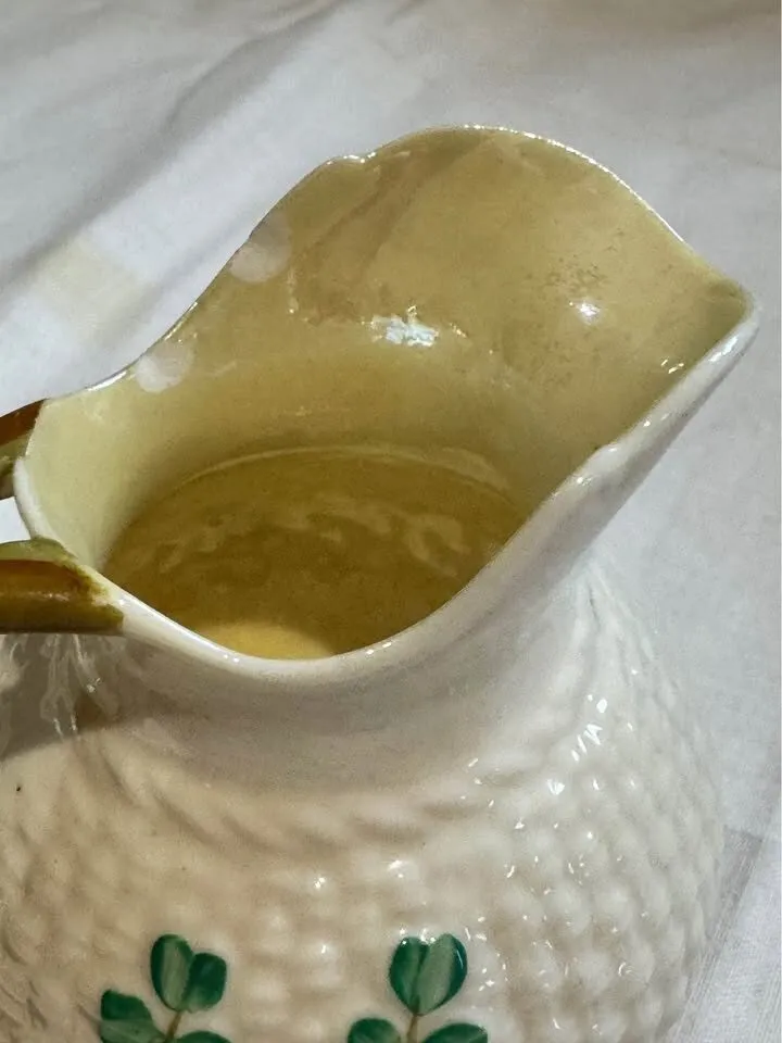 Rare Vintage Belleek Shamrock Creamer and Open Sugar Bowl, 1926-1946 - photo 3