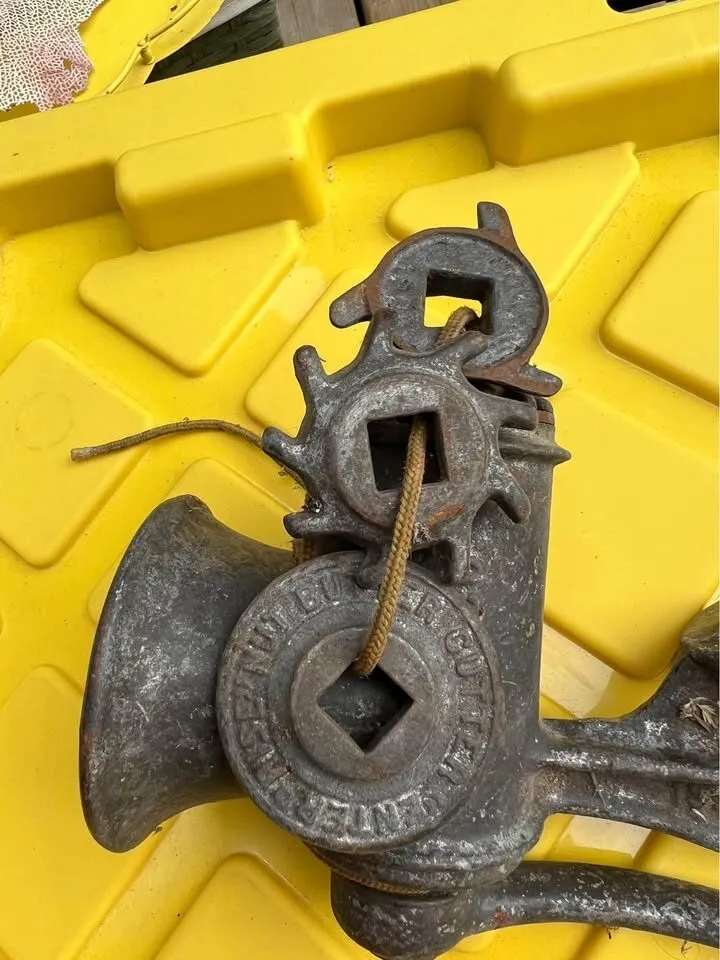 Antique Food Choppers - photo 8