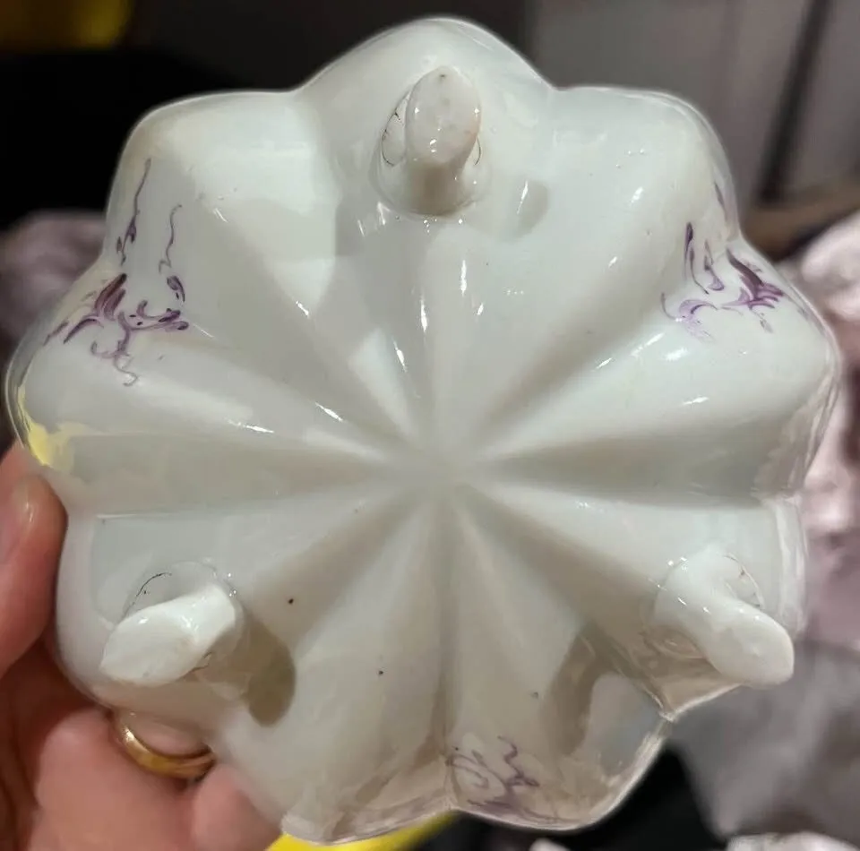 Antique Porcelain Leaf Dish - Hand Painted, Footed, Floral, Gold Trim - photo 2
