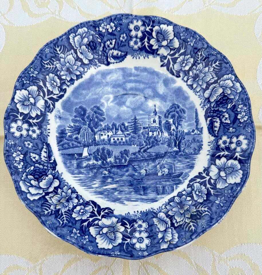 Vintage Blue & White Wall Plate Decor - Made in England - photo 1
