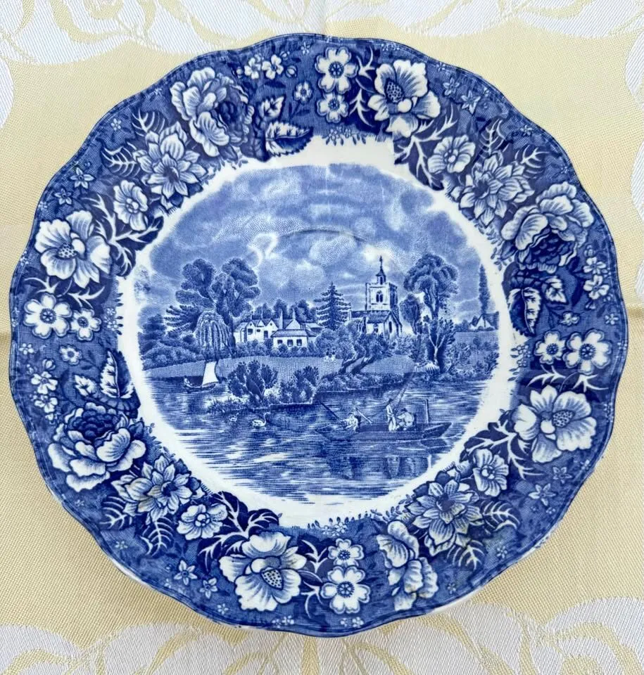 Vintage Blue & White Wall Plate Decor - Made in England - photo 1