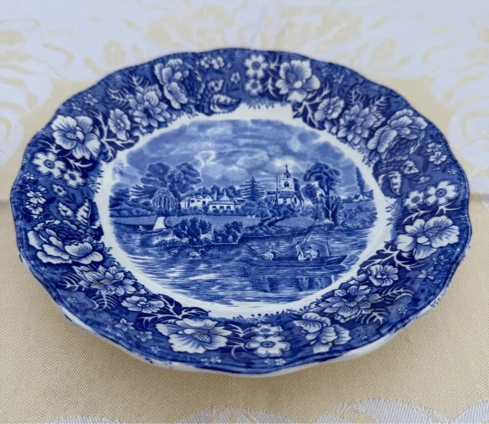 Vintage Blue & White Wall Plate Decor - Made in England - photo 4