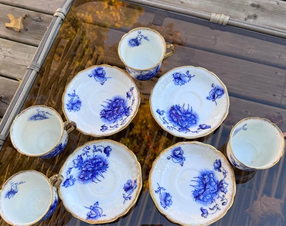 Flow Blue Foley Teacup and saucer - photo 7