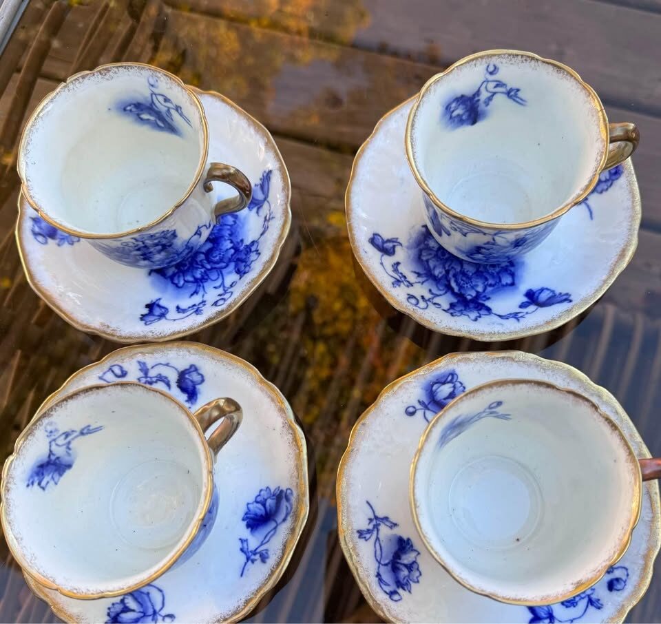 Flow Blue Foley Teacup and saucer - photo 8
