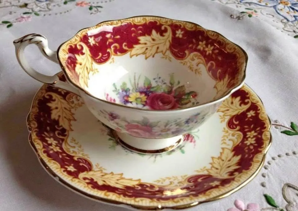 Unique English Antique and Vintage Teacups and saucers - photo 1