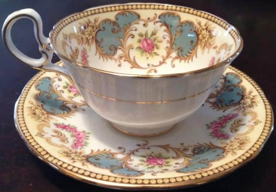 Unique English Antique and Vintage Teacups and saucers - photo 3