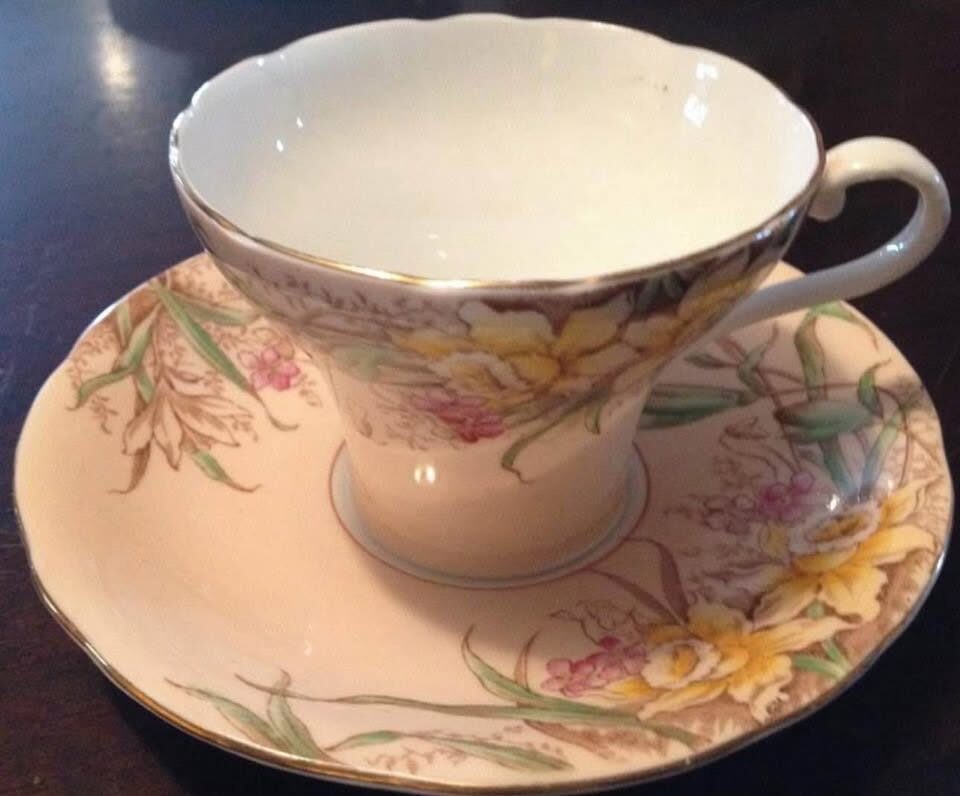 Unique English Antique and Vintage Teacups and saucers - photo 4