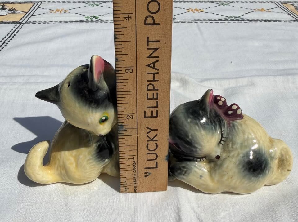 Vintage Mid-Century Ceramic Cat Salt & Pepper Shakers - Made in Japan - photo 10