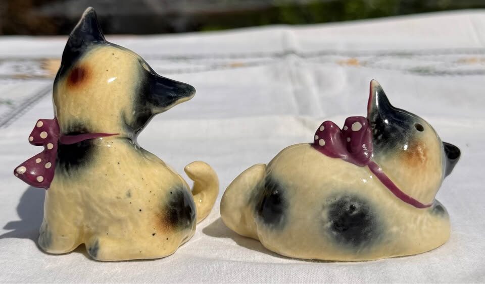 Vintage Mid-Century Ceramic Cat Salt & Pepper Shakers - Made in Japan - photo 5