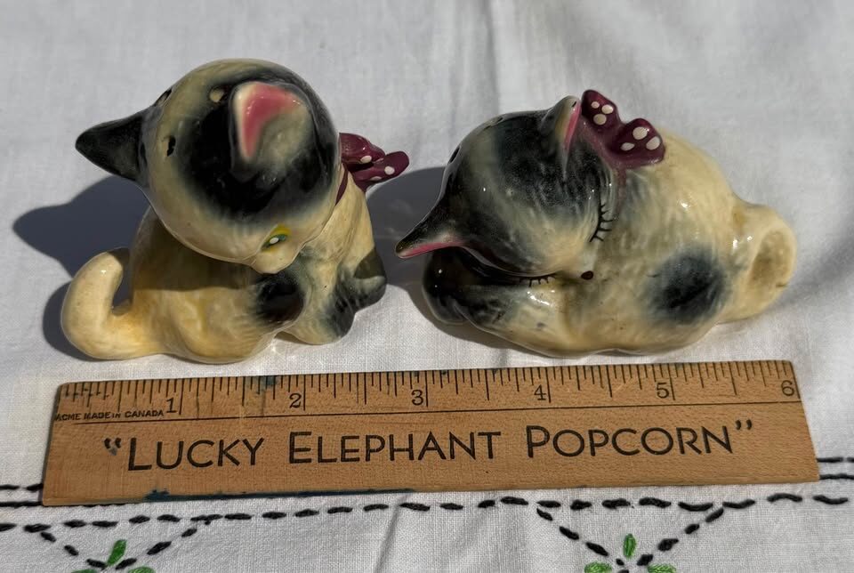 Vintage Mid-Century Ceramic Cat Salt & Pepper Shakers - Made in Japan - photo 9