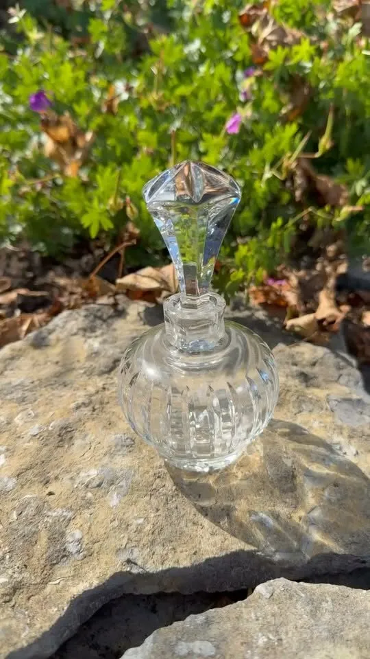 Vintage Cut Crystal Perfume Bottle & Stopper – Waterford Vanity Pattern - photo 1