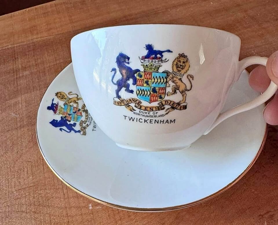Paragon Aynsley Shelley Teacups - photo 1