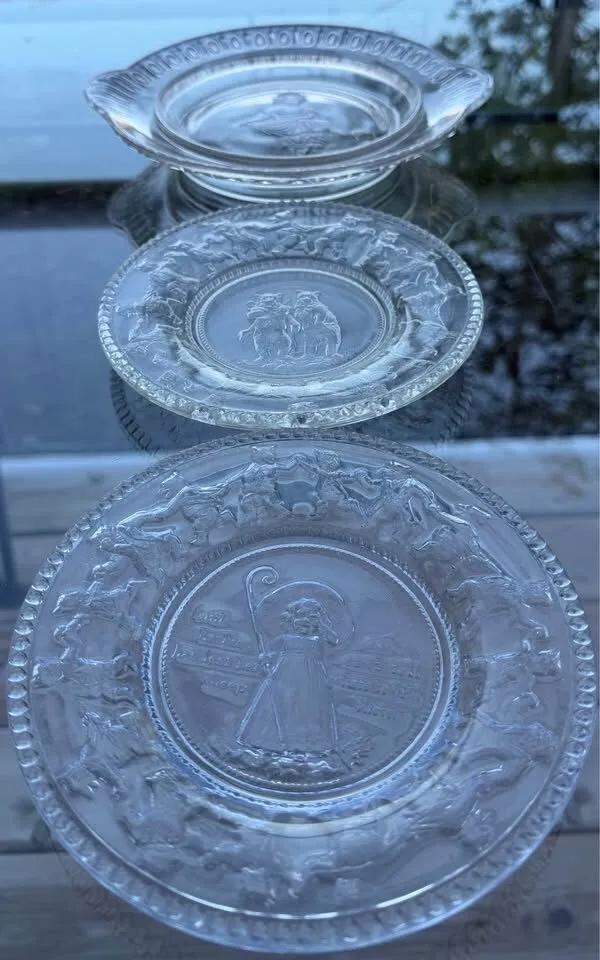 Clear Pressed Glass Nursery Rhyme Plates - Set of 3 Vintage Mother Goose Cottage Decor - photo 8