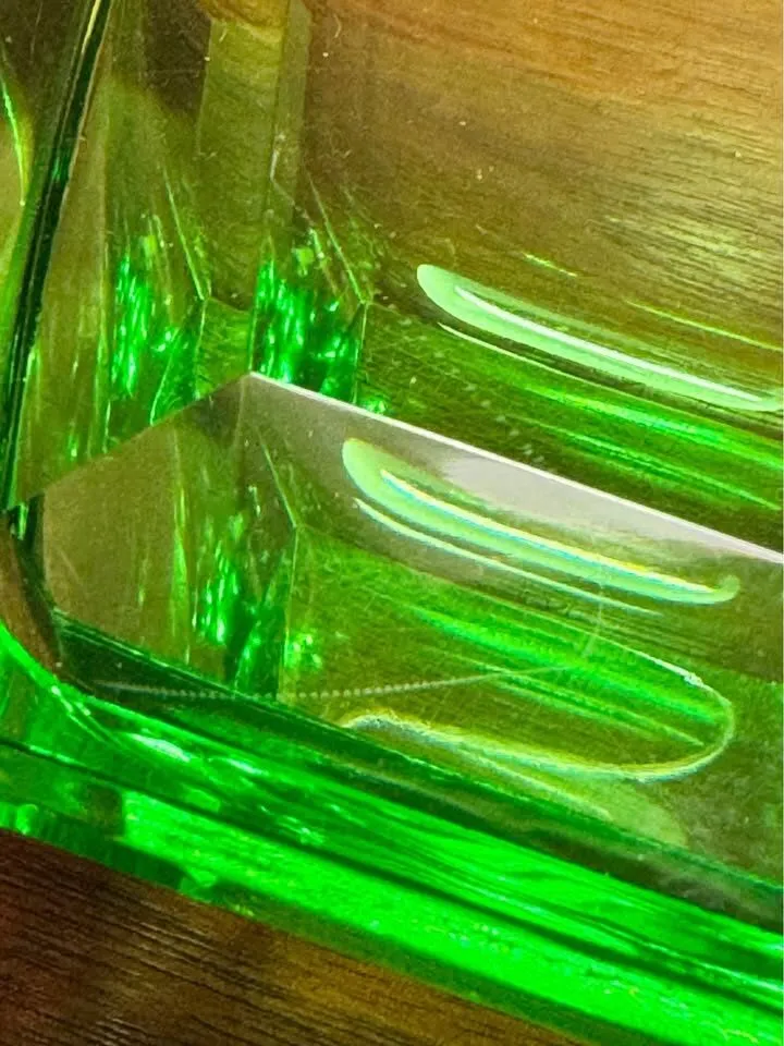 Vintage Art Deco Green Cut Crystal Glass Vanity Jar with Lid - photo 5