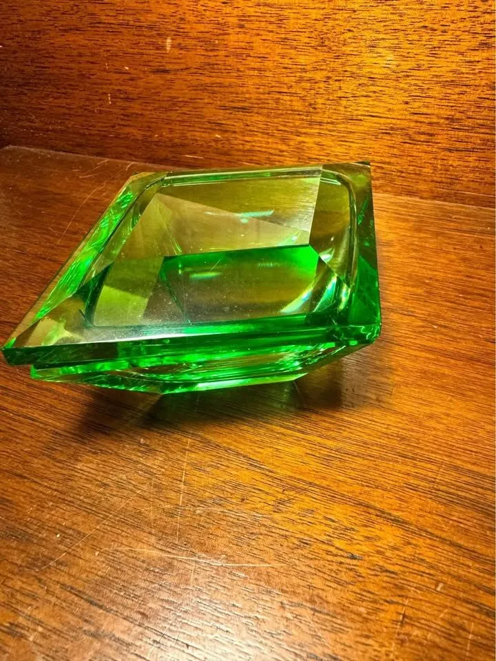 Vintage Art Deco Green Cut Crystal Glass Vanity Jar with Lid - photo 8