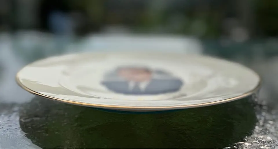 Rare Vintage 1960s JFK Commemorative Plate - NC Bavaria Western Germany Porcelain - photo 3