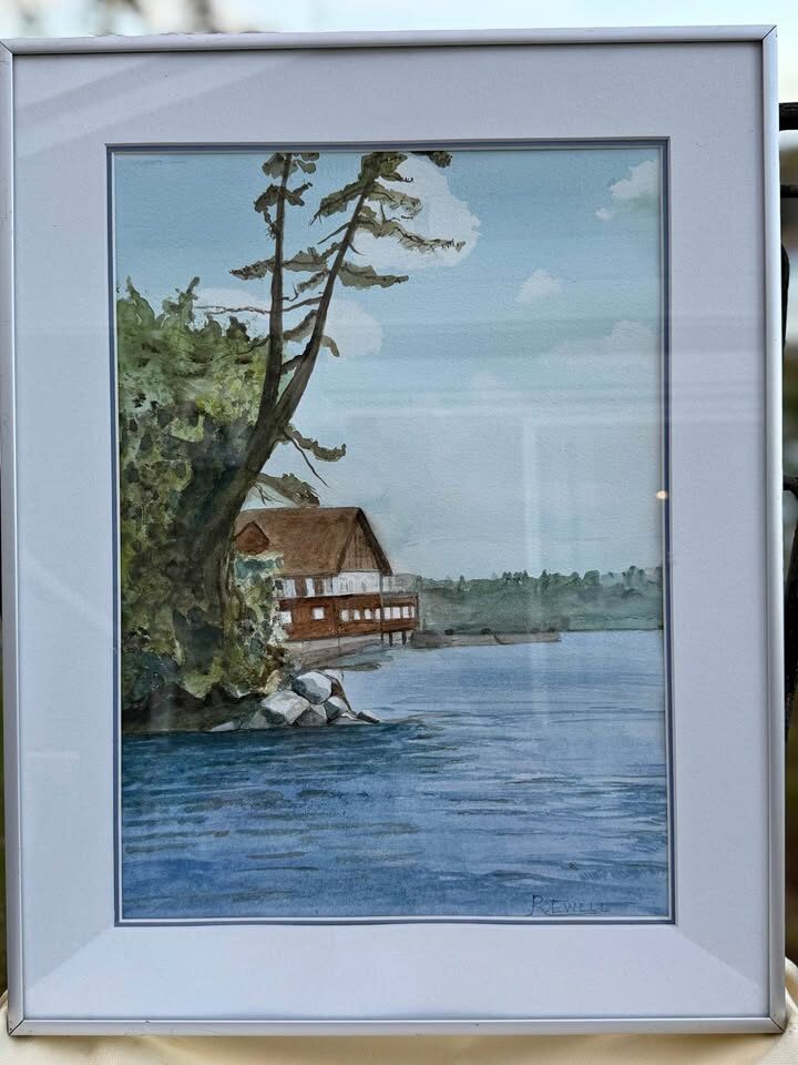 Vintage Framed watercolour"Lakeside Boathouse" - Signed R. Ewell - Modern Silver Gallery Frame - photo 1