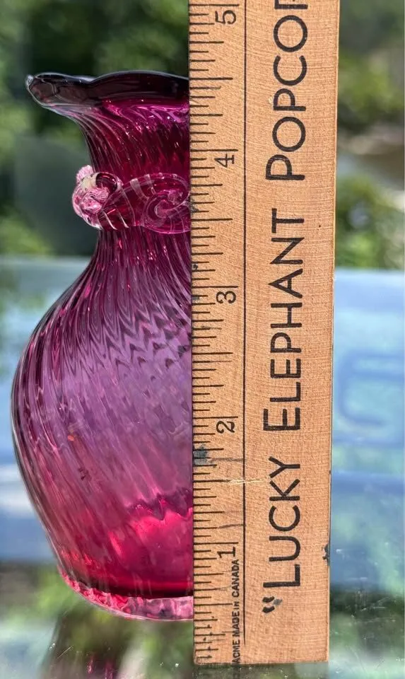 Vintage Rossi Glass Cranberry Swirl Vase - photo 2