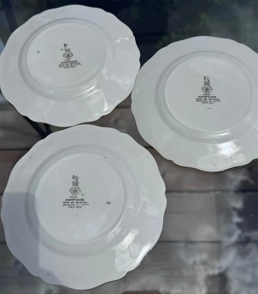 Royal Doulton Hampshire 3 Plates D6141 - photo 2