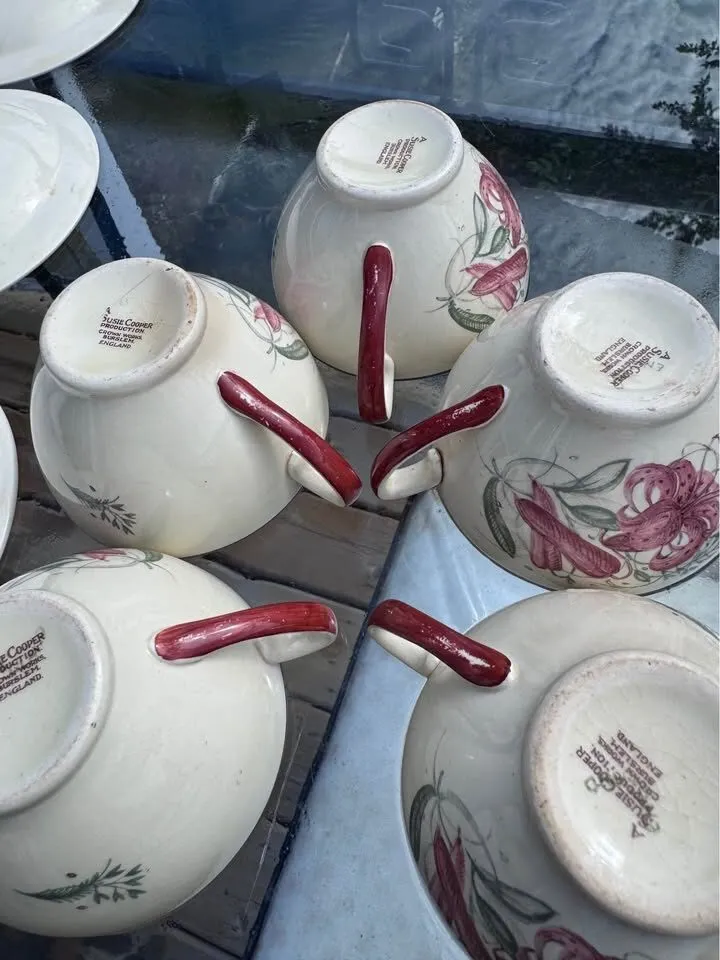 Collectible Susie Cooper Red Tiger Lily teacups and saucers 1930s - photo 7