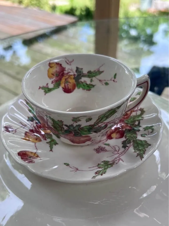 7-Pc Royal Doulton "Sherborne" Fine China Set (D5915) - Pristine - photo 4