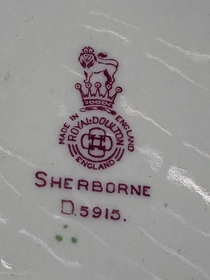 7-Pc Royal Doulton "Sherborne" Fine China Set (D5915) - Pristine - photo 5