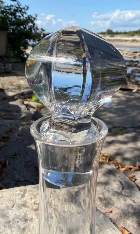 Vintage Heavy Cut Crystal Beverage Carafe & Geometric Stopper - photo 3