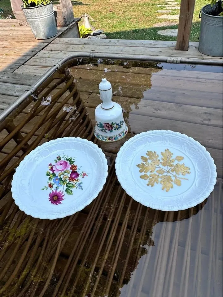 Vintage Trinket Dishes & Bell - photo 1