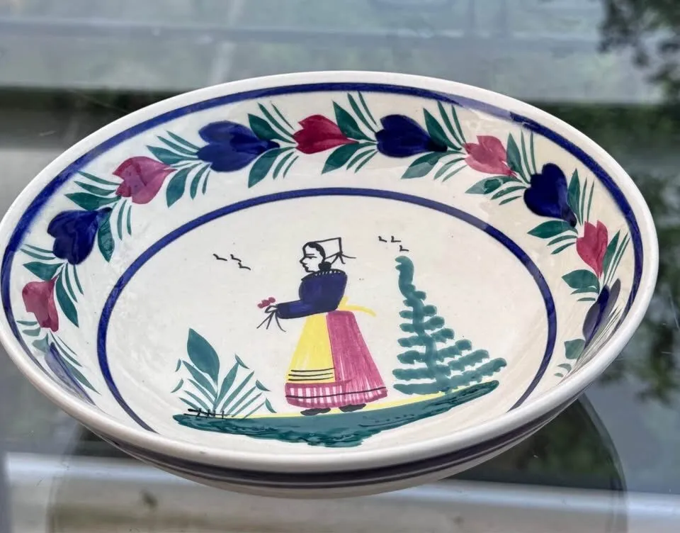 Vintage Henriot Quimper France 7” Hand-Painted Faience Bowl - Breton Woman - photo 7