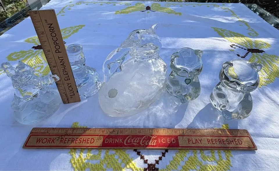 Collector’s Vintage Glass Lot – Disney, Fenton Bear, Rocking Clown 5 pieces - photo 7