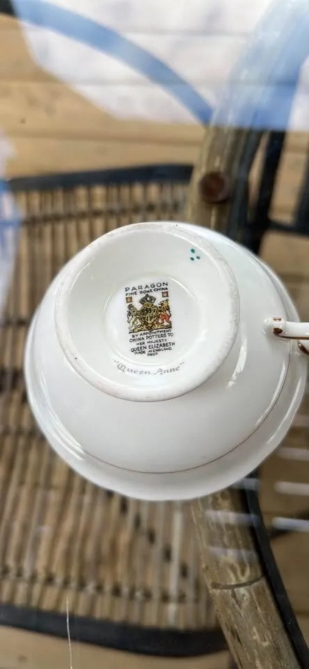 1930s Paragon Queen Anne Dinnerware for 4 - photo 5