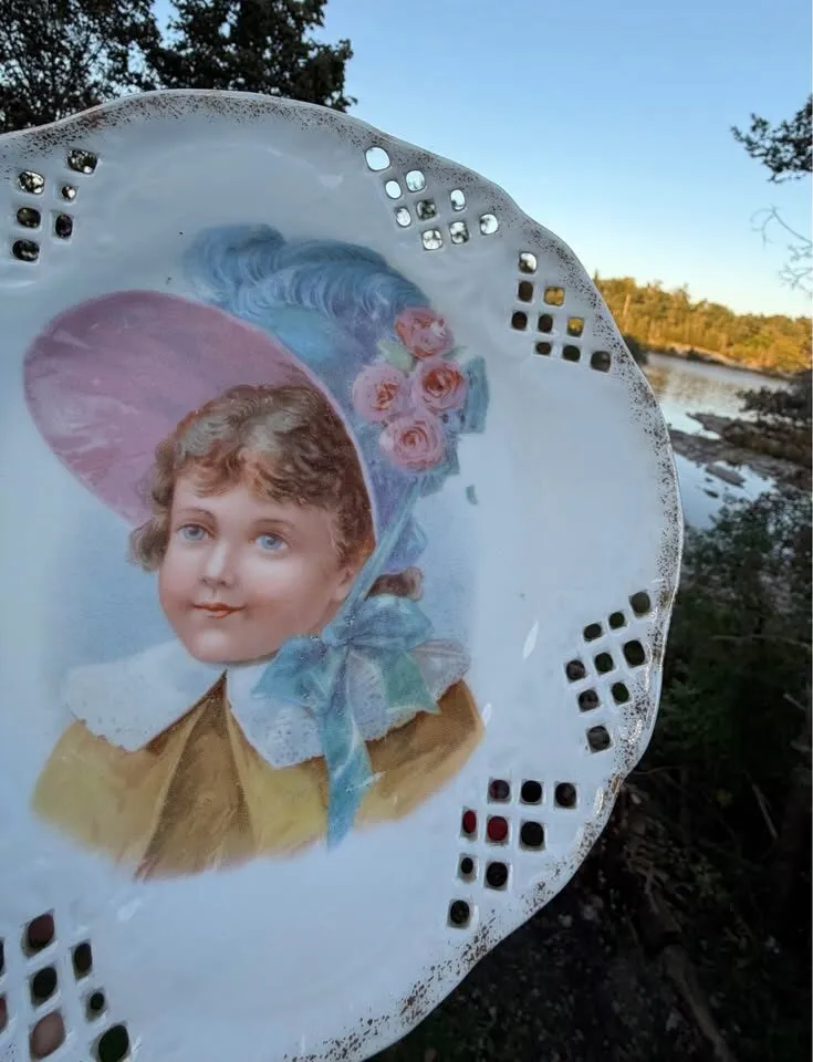 Antique Reticulated Porcelain Plates – Pirkenhammer & Portrait - photo 11