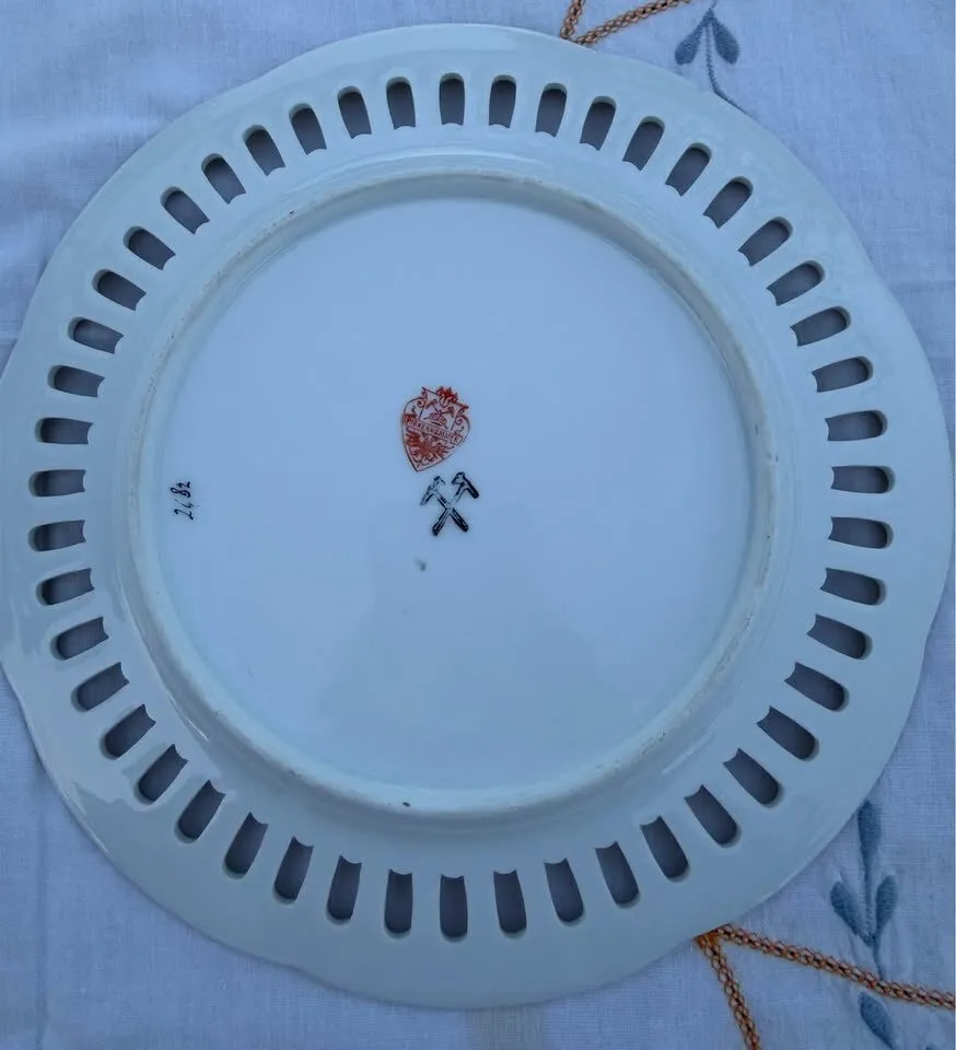 Antique Reticulated Porcelain Plates – Pirkenhammer & Portrait - photo 7