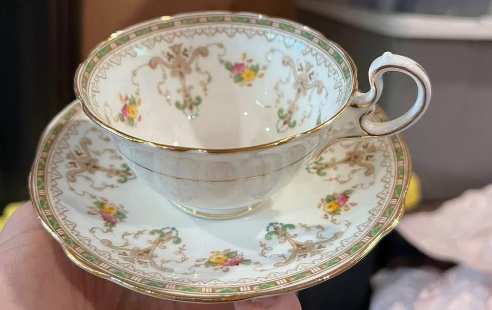 Collectible Paragon Aynsley Nippon Teacups and Saucers - photo 6