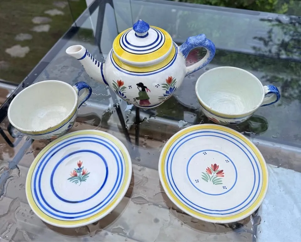 Antique 1920/1930s Henriot Quimper 5-Pc Tea Set - Handpainted French Faience - photo 2