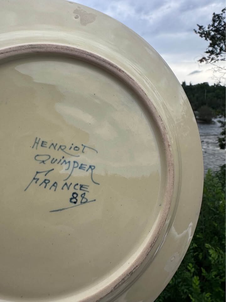 Vintage Henriot Quimper France Hand-Painted 8" Plate - Signed - photo 3