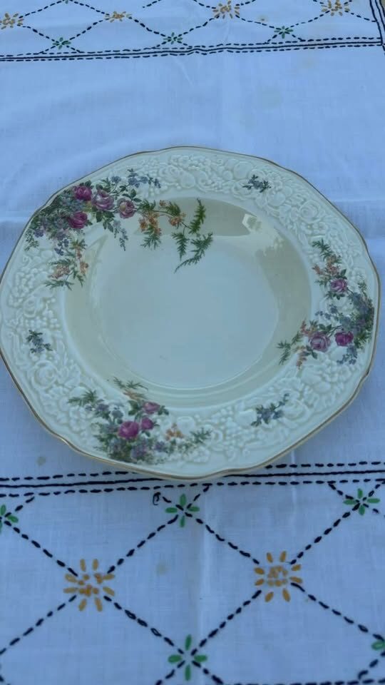 Vintage Crown Ducal "Rosalie" Rimmed Bowl – Florentine Shape - photo 1