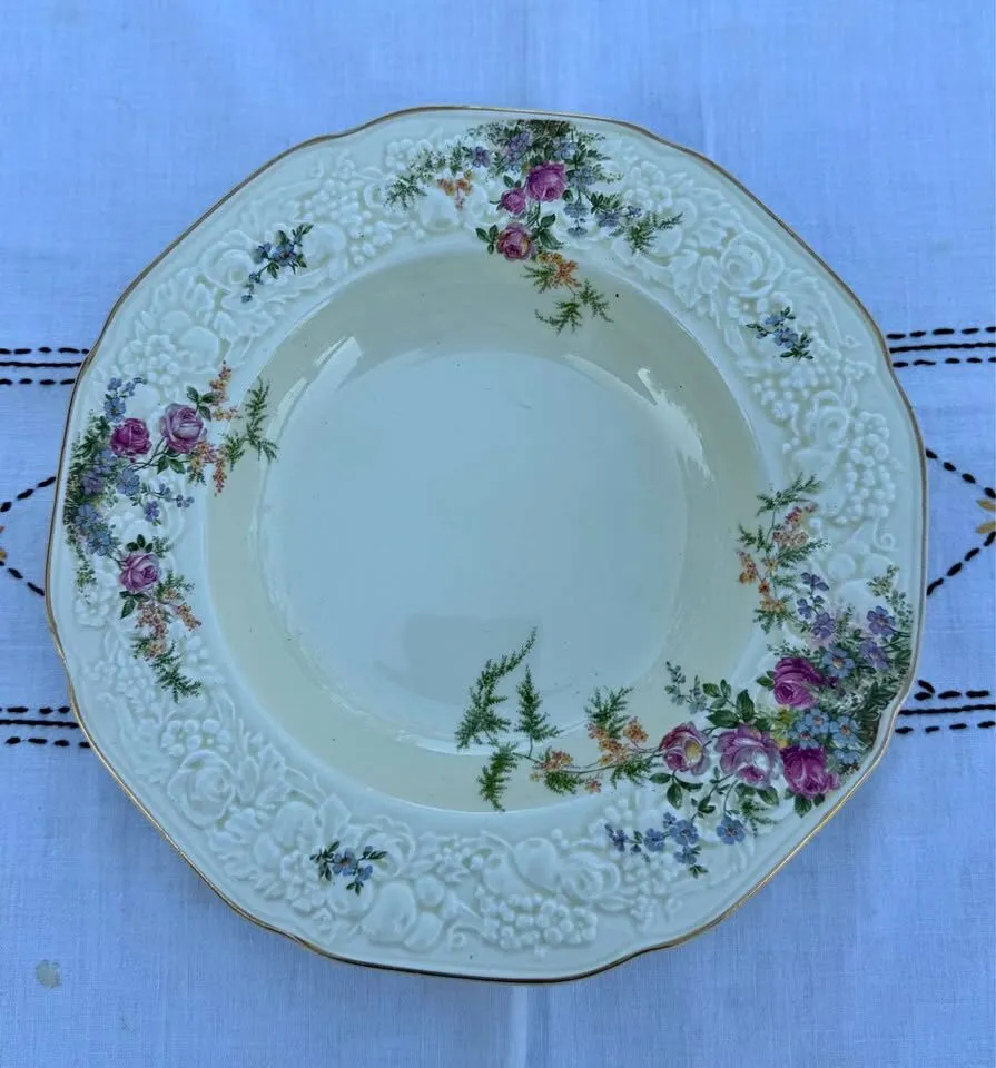 Vintage Crown Ducal "Rosalie" Rimmed Bowl – Florentine Shape - photo 2