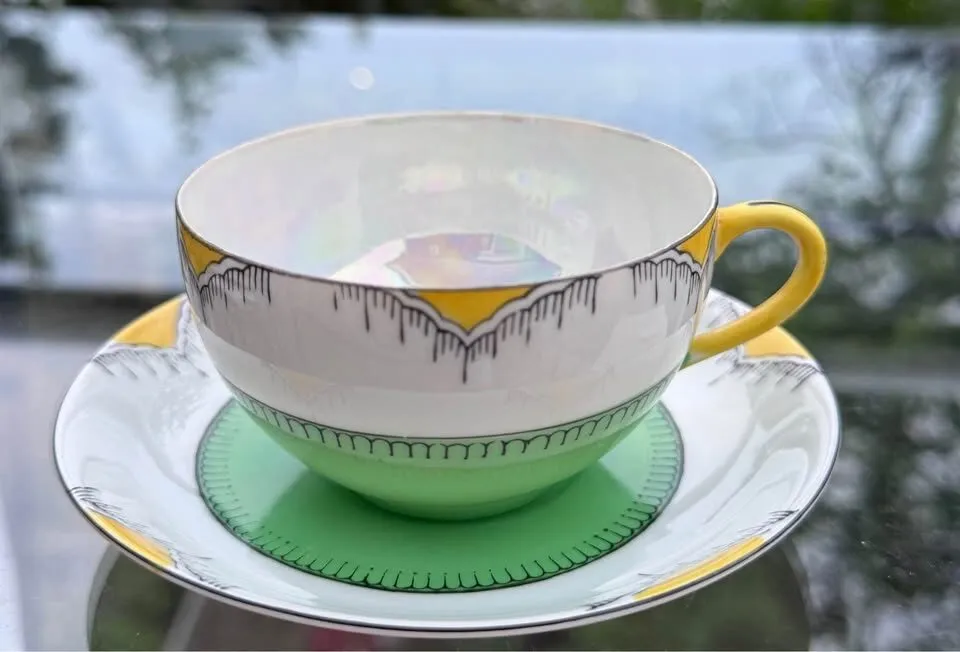 Vintage 1930s Chikaramachi Art Deco Lustreware Teacup & Saucer Set - photo 4
