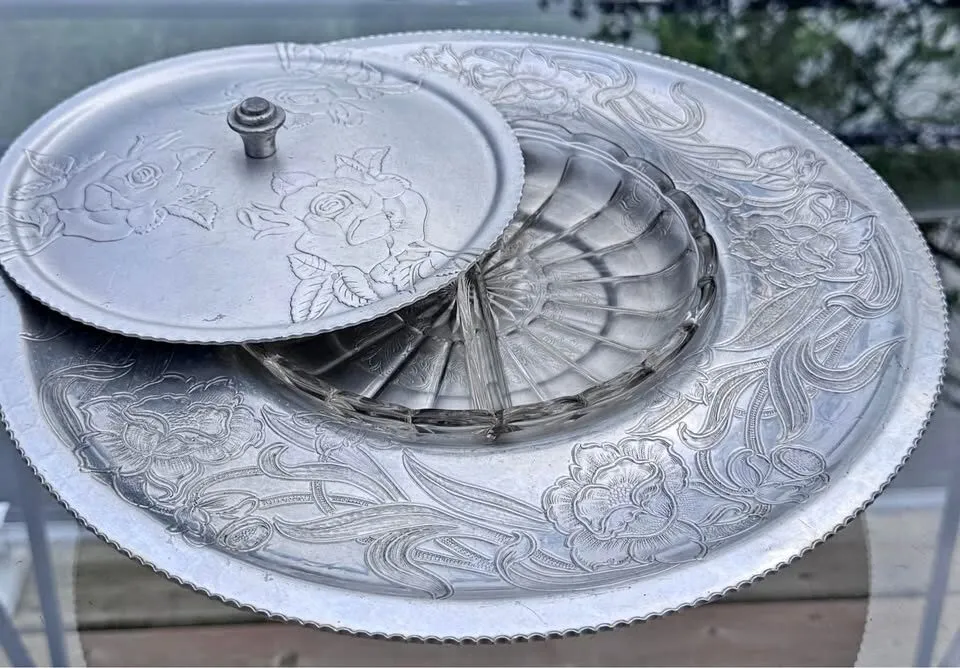 Vintage Wilson Specialties Aluminum Lazy Susan w/ Original Glass Insert and lid - photo 2