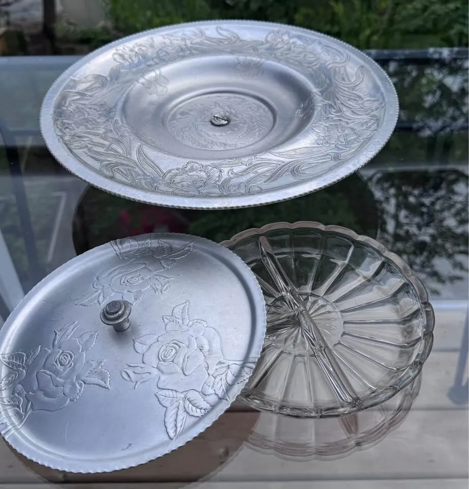 Vintage Wilson Specialties Aluminum Lazy Susan w/ Original Glass Insert and lid - photo 4