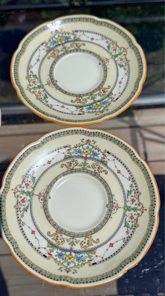 Mint Condition Rare Vintage Royal Doulton "The Lorraine" Double-Handled Soup Bowl & Saucer Set - photo 4