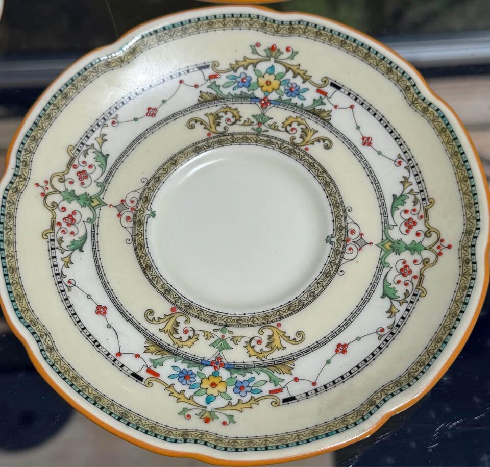 Mint Condition Rare Vintage Royal Doulton "The Lorraine" Double-Handled Soup Bowl & Saucer Set - photo 6